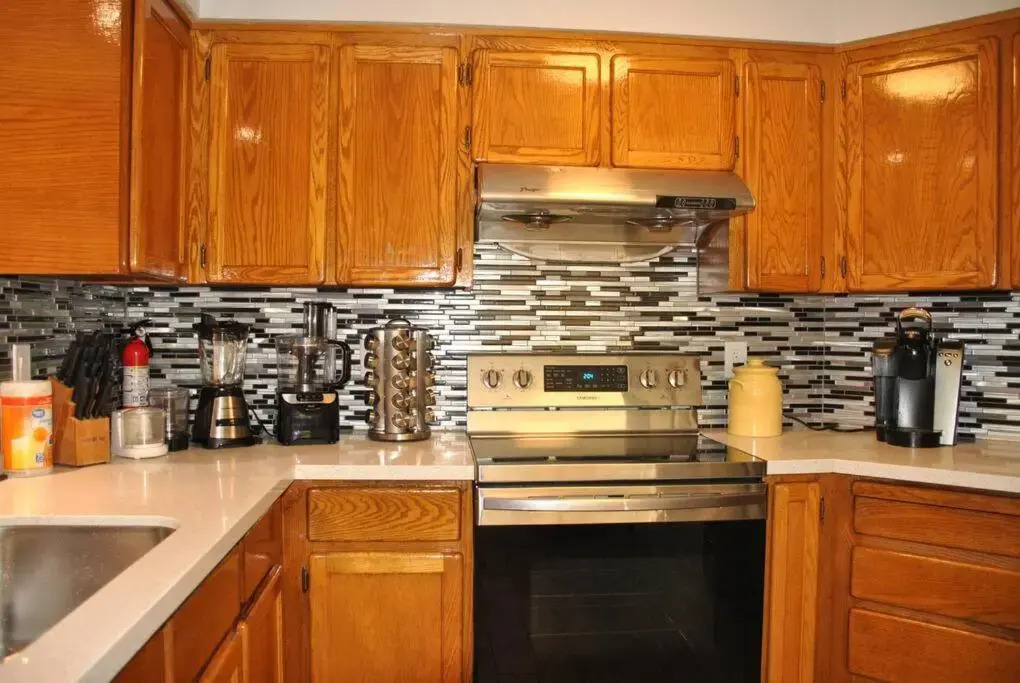 Huge Bdrms on main-Charming vacation home for 19