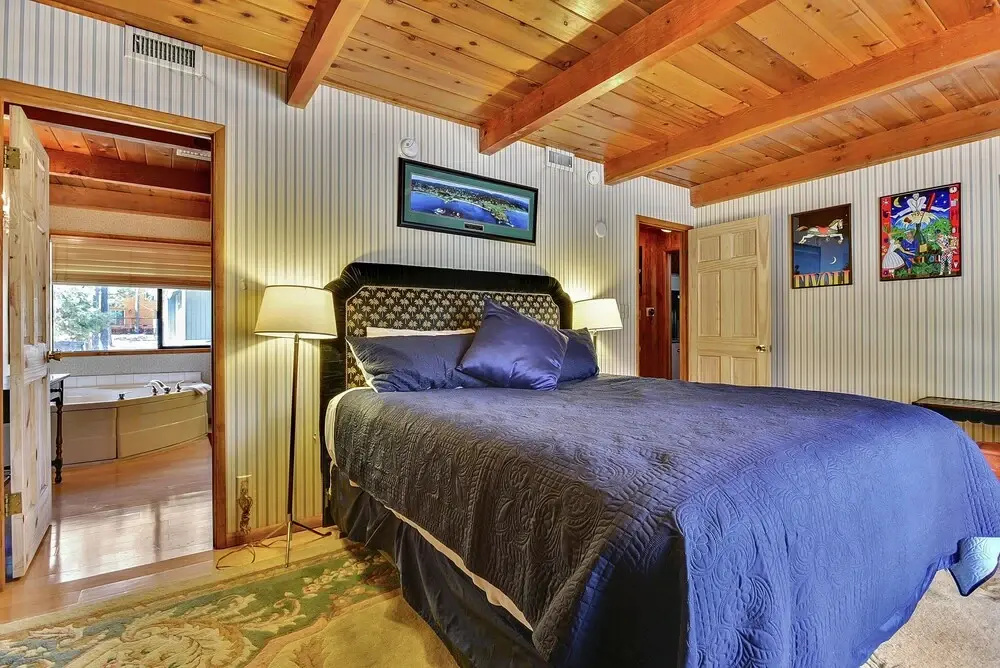 Summit Escape Lodge - Rustic Cabin With A Hot Tub And Barbecue! Wood Fireplace! Walk To Slopes! 4 Bedroom Condo