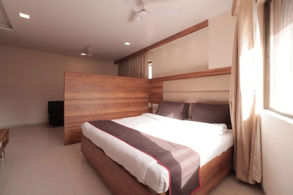 OYO Flagship 17196 Hotel Metro Inn