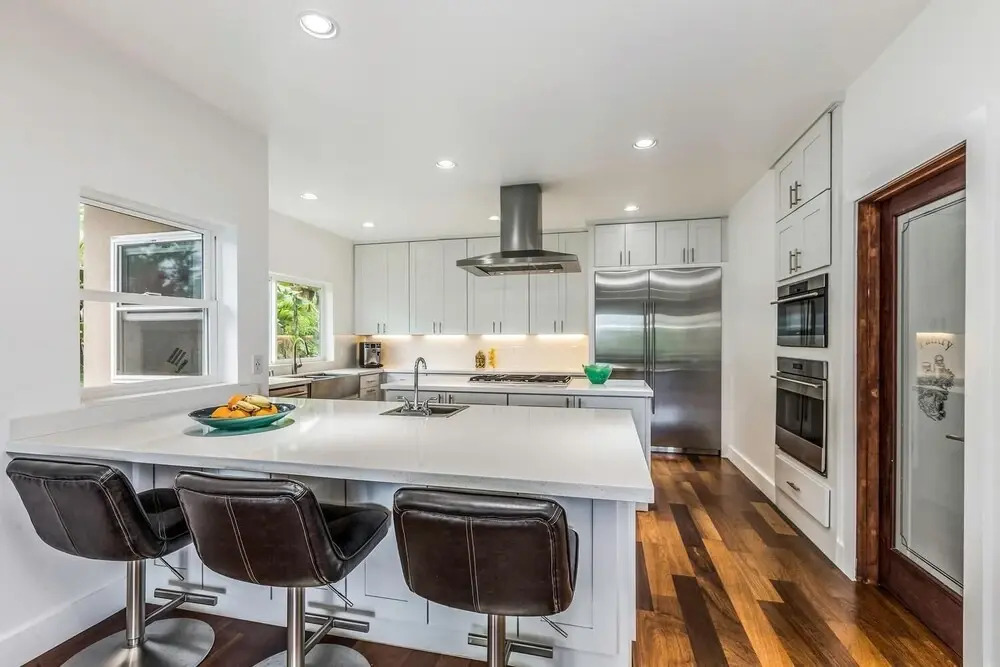 Punahele Point 3 Bedroom Home by Redawning