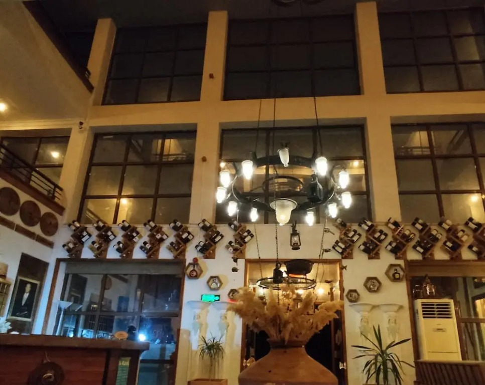 Aterna Hotel