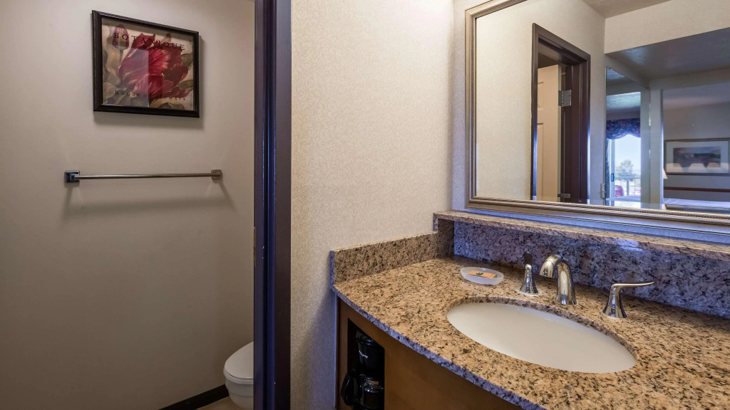Apple Tree Inn; SureStay Collection by Best Western