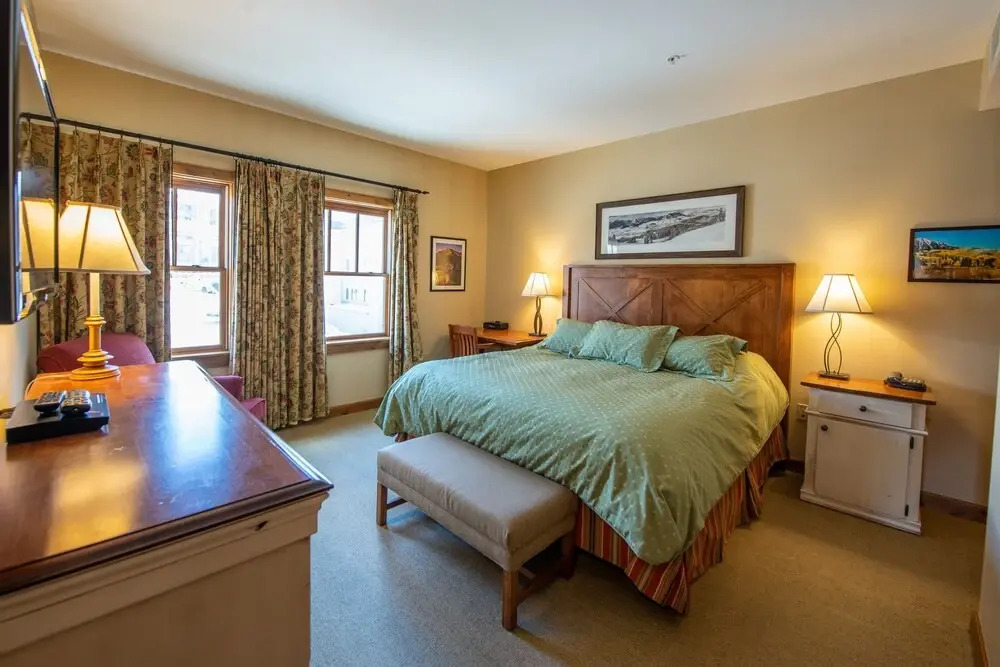 Two Bedroom Condo with Balcony over Mountaineer Square - Just Steps from the Slopes! 2 Condo - No Cleaning Fee! by RedAwning