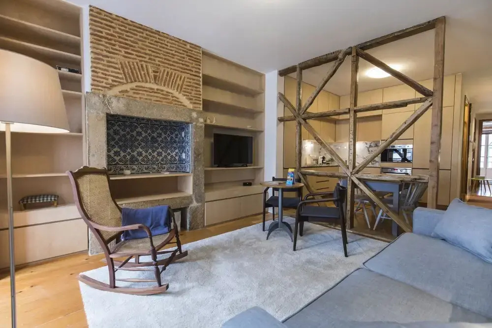 Rustic Flat at Lisbon's Heart