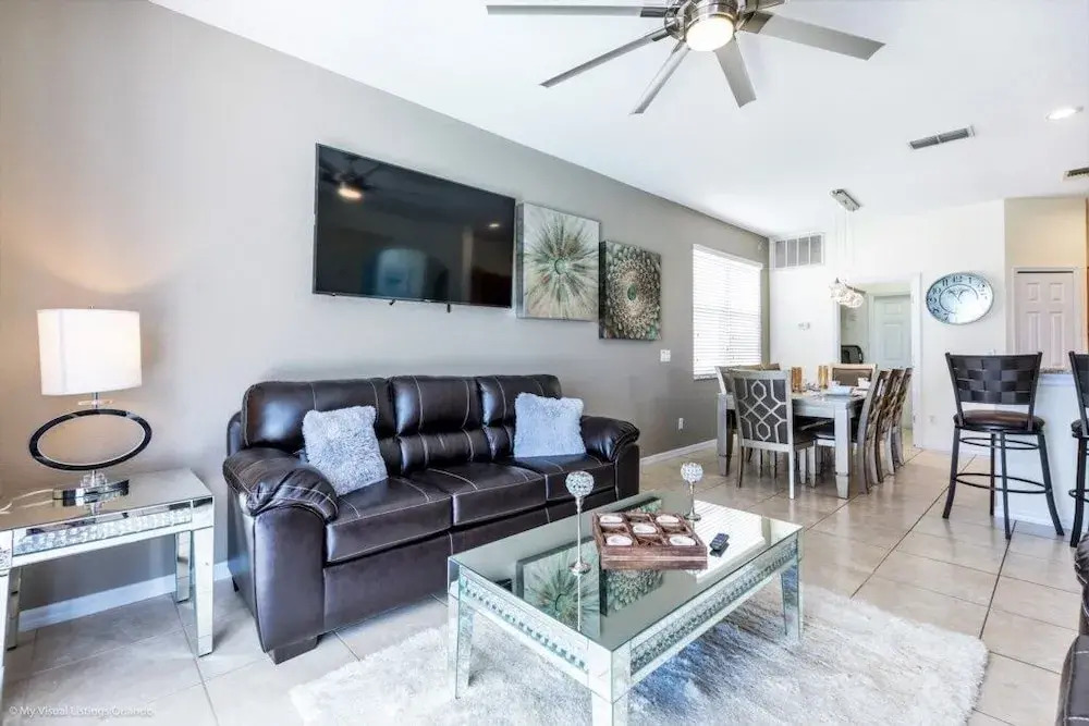 Beatutiful 5 Bed Home With Stunning Views (435) Villa