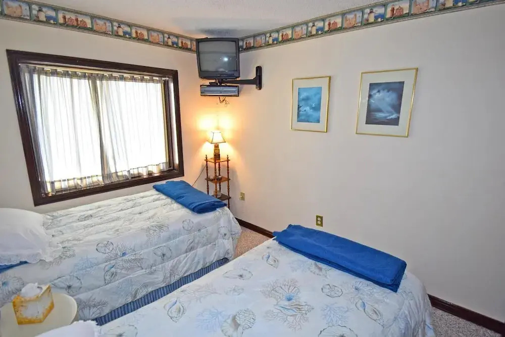 Crab Cove On The Bay 208 - 2 Br Condo