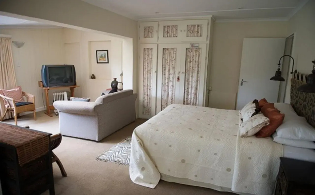 Twin Pools Lodge B and B