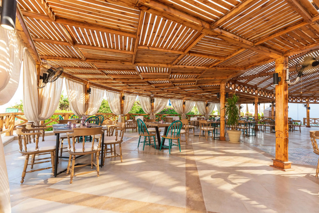 Sunrise Remal Resort