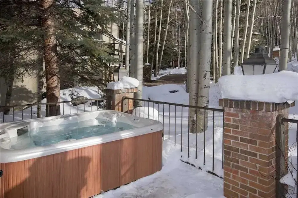 Sunburst Residence 5 Bedrooms 3.5 Bathrooms Home
