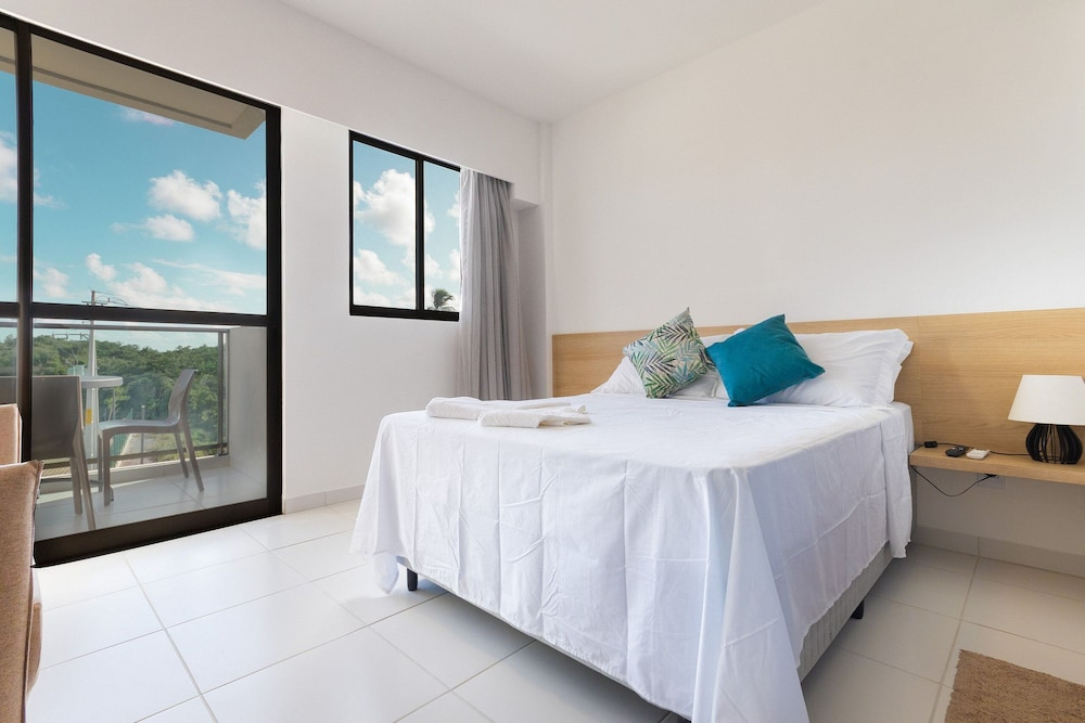 Makia Beach #c216 - Muro Alto by Carpediem