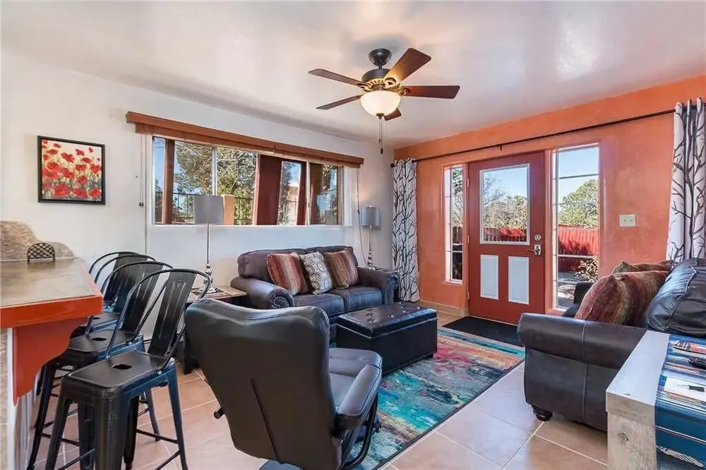 Casa De Clara, 3 Bedrooms, Gas Grill, Washer, Dryer, HDTV, WiFi, Sleeps 6