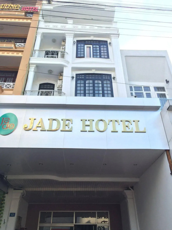 Jade Hotel