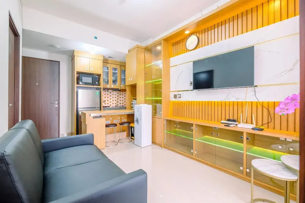 Super Comfy 2BR Apartemen Transpark Cibubur By Royal Home Indonesia