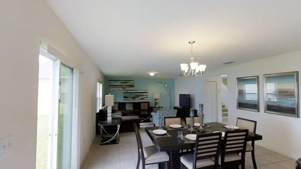 Crystal Cove Resort