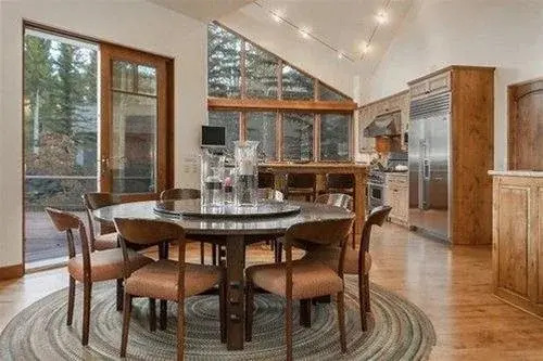Pine Ridge - 5 Bedrooms Home