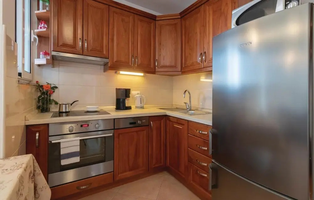 Amazing Home in Zdrelac With Wifi and 6 Bedrooms