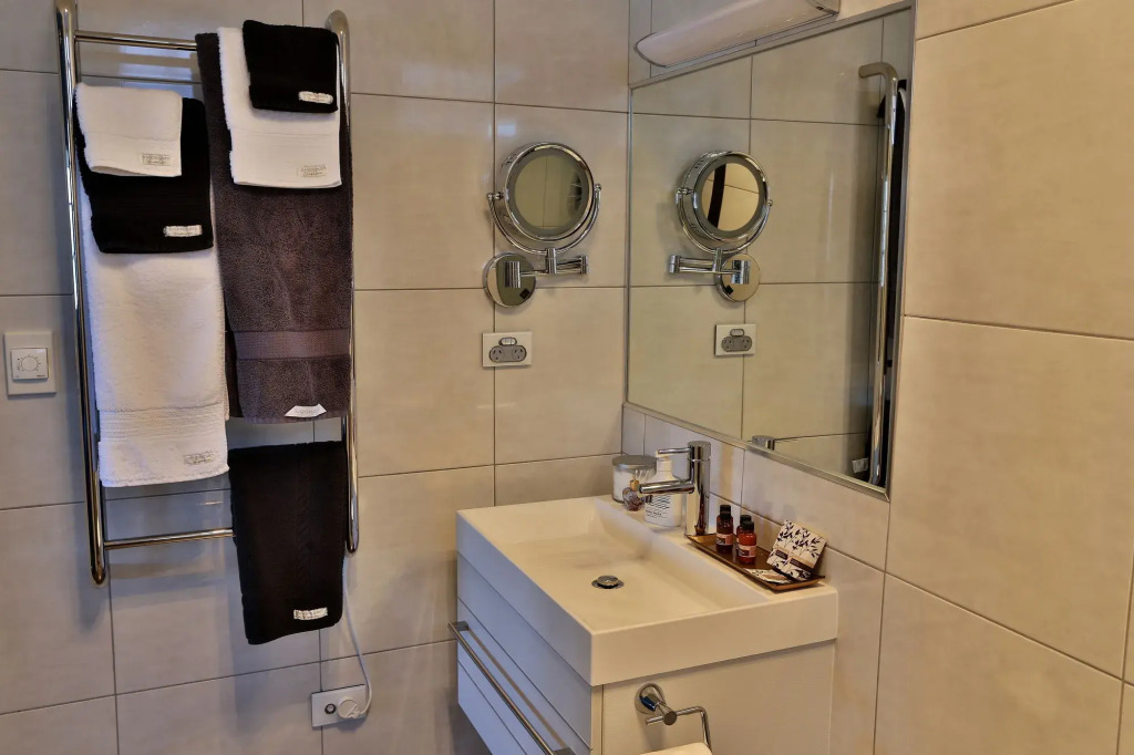 The Ark Stanley Luxury Bed and Breakfast