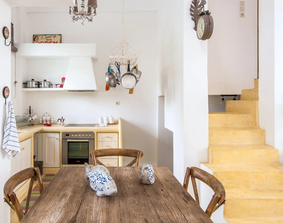 K for Kythnos Sun & Ocean House
