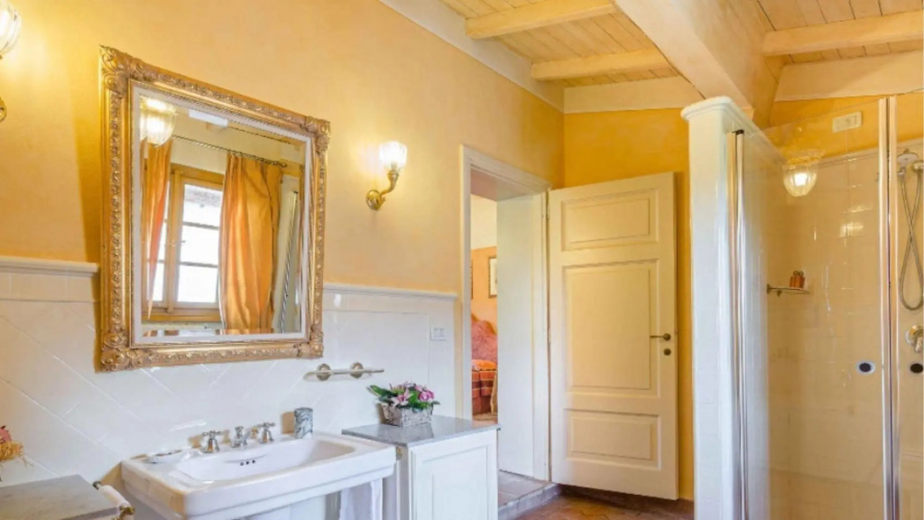 Elegant Tuscan Village Luxury Residence up to 24 Guests-borgo Bernardo