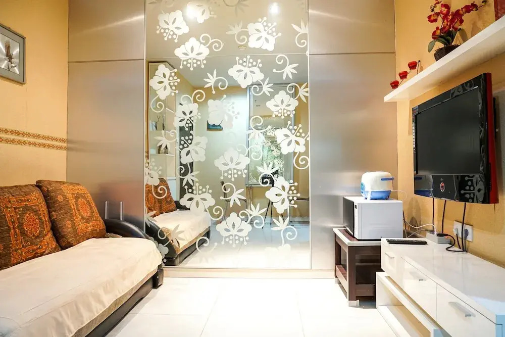 1BR Apartment at Cosmo Mansion near Grand Indonesia