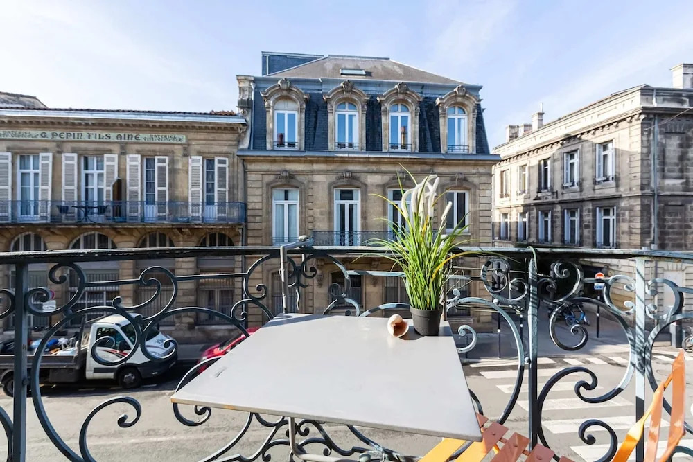 Typical Bordeaux Apartment