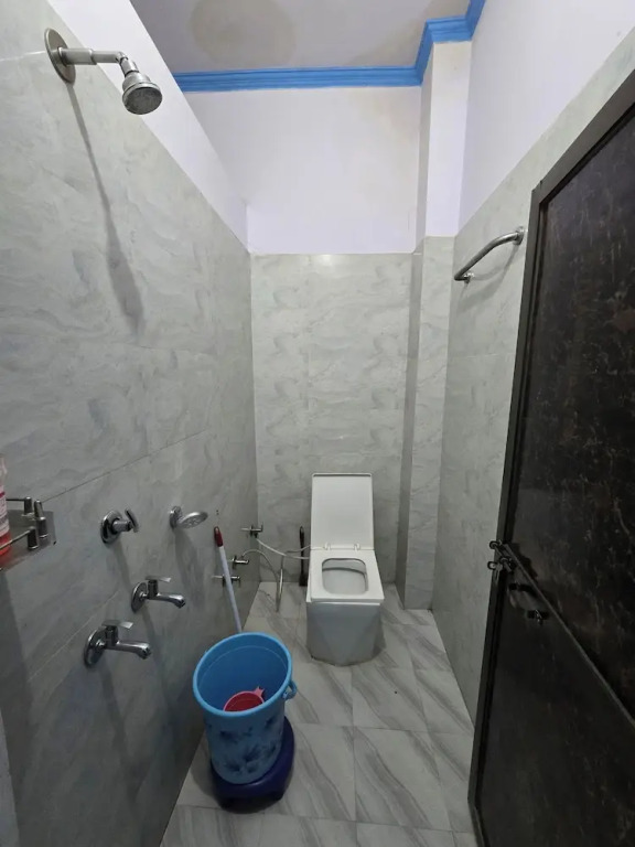 Avadh Dham Guest House