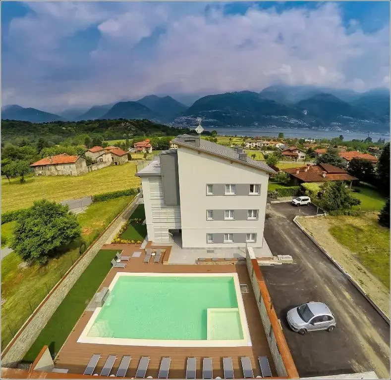 Rainbow Holiday Apartments Lake Como