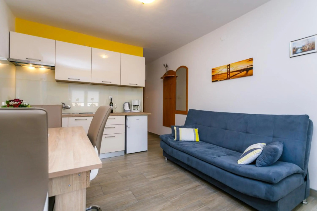 Holiday House Snjezana
