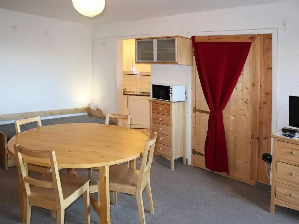 Appartement Les Orres, 2 pièces, 6 personnes - FR-1-322-152