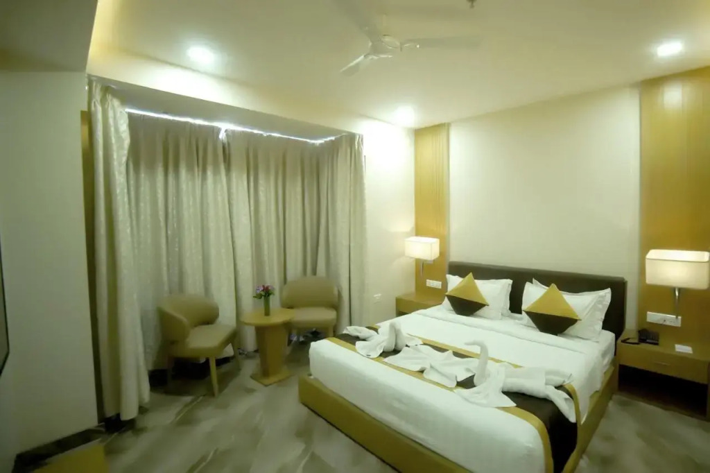 Alexander Luxury Hotel