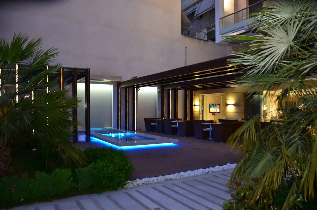 Deves Hotel