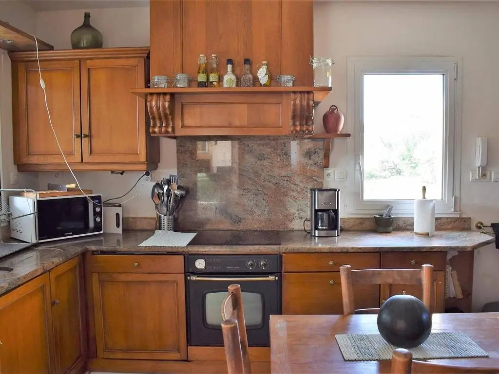 Grande maison à Trébeurden avec WIFI, vue mer, jardin et BBQ, 900m de la plage, 9 pers - FR-1-368-147