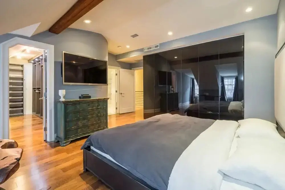 Barstool Sports City Mansion w Roof Deck