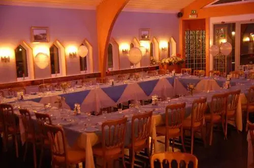 Warrens Village Motel and Self Catering