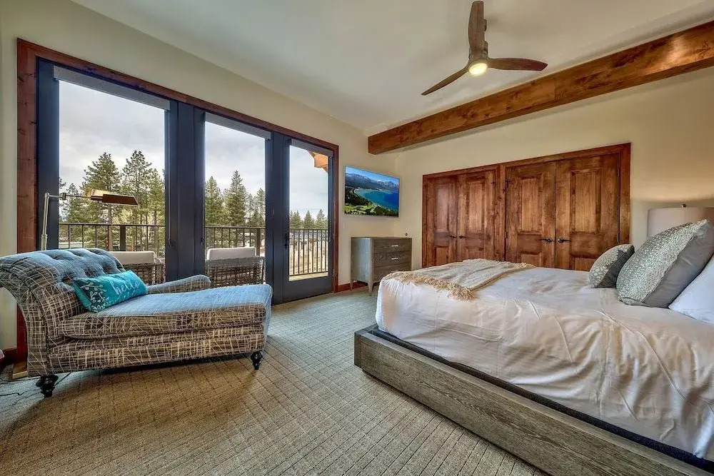 Luxury Two Bedroom Residence Steps From Heavenly Village Condo