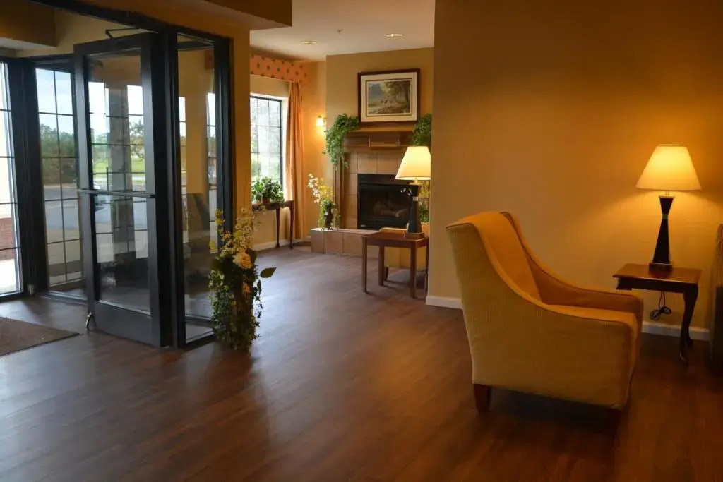 Countryside Inn and Suites