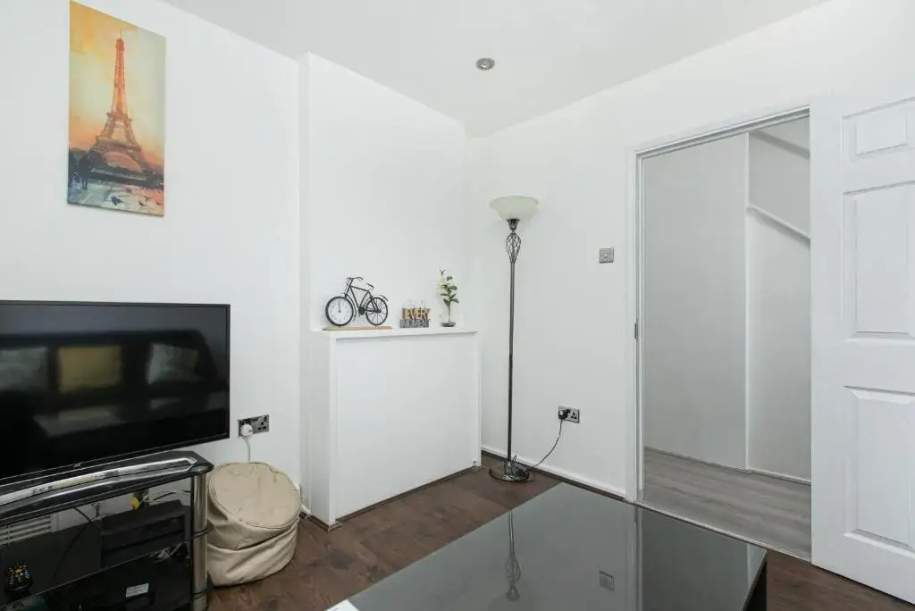 1Leta Apartment - Hatfield