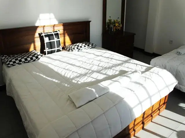Riseans White Palace