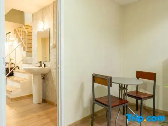 Zen Haus (Newly furbished home with 5 min to Onnut BTS)