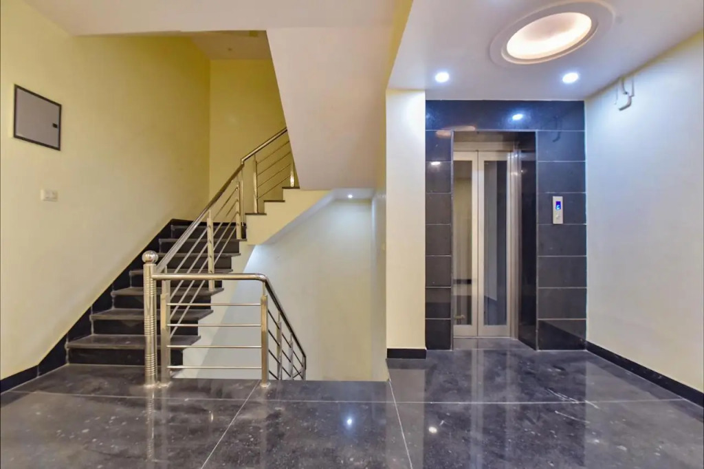 FabHotel Pink City - World Trade Park