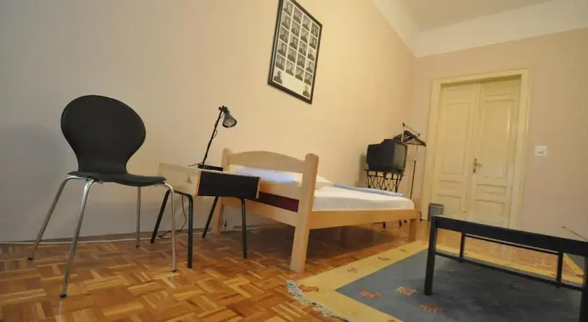 Nikolas Guesthouse