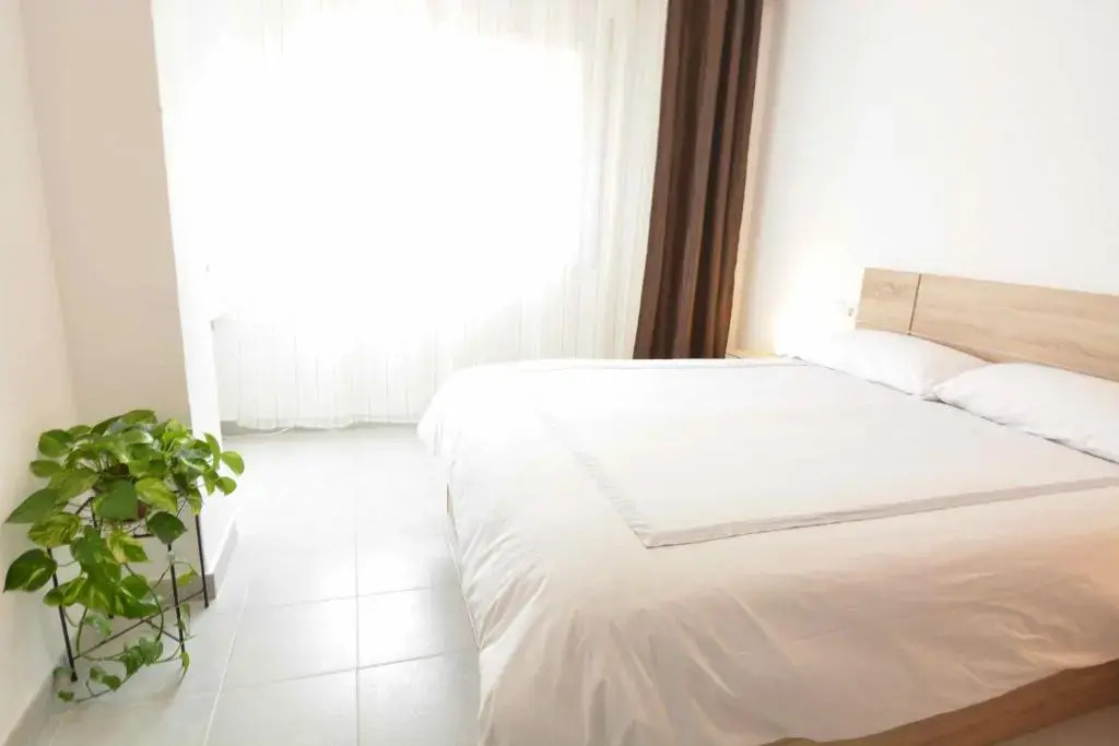 Reus Bedrooms 2 habitaciones con baño privado, sin cocina