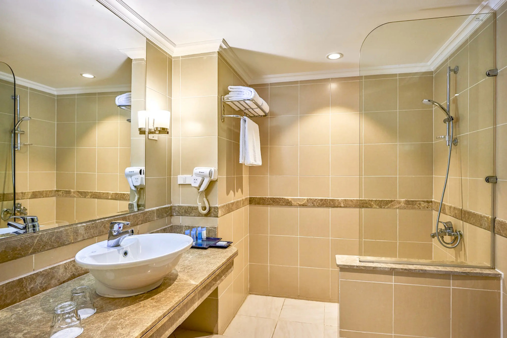 Отель Parrotel Beach Resort