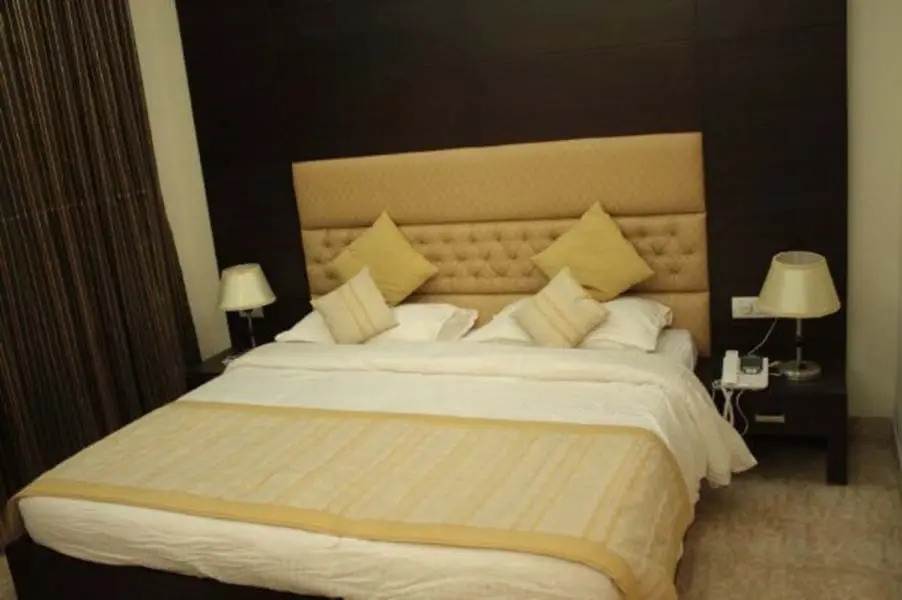 Hotel West Inn