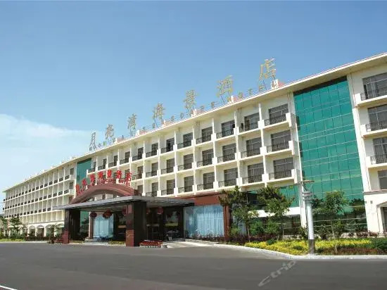Moon Bay Seascape Hotel