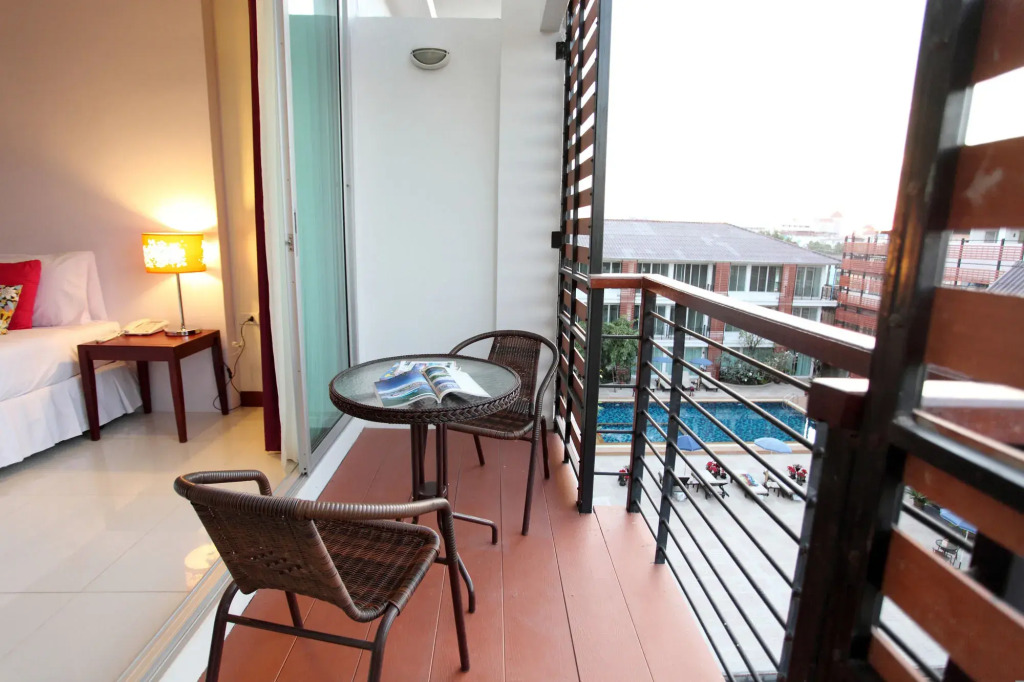 Paradise Hotel