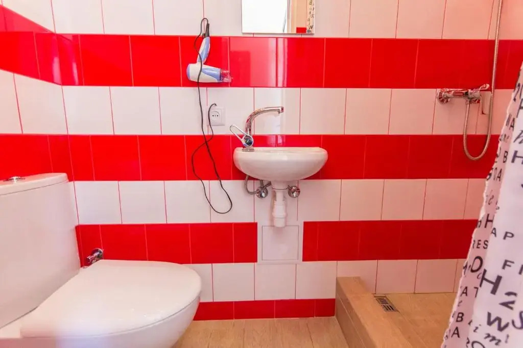 Economy Apartment on Krehivska 7 near FORUM LVIV