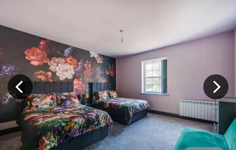 Ivy House, 6-beds, Sleeps 19 With Hot Tub