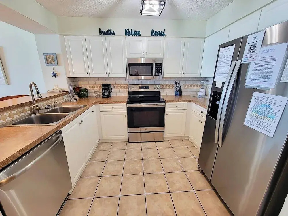 Ashworth 1005 4 Bedroom Condo by RedAwning, North Myrtle Beach