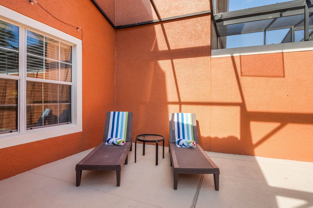 Paradise 4Bd w Private Pool & Waterpark 2941